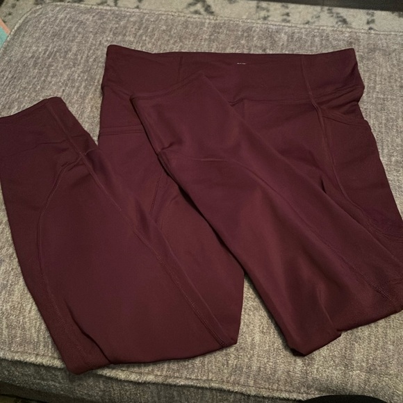 Amazing leggings never worn 🌸bundle with other items and save!! - Picture 1 of 6